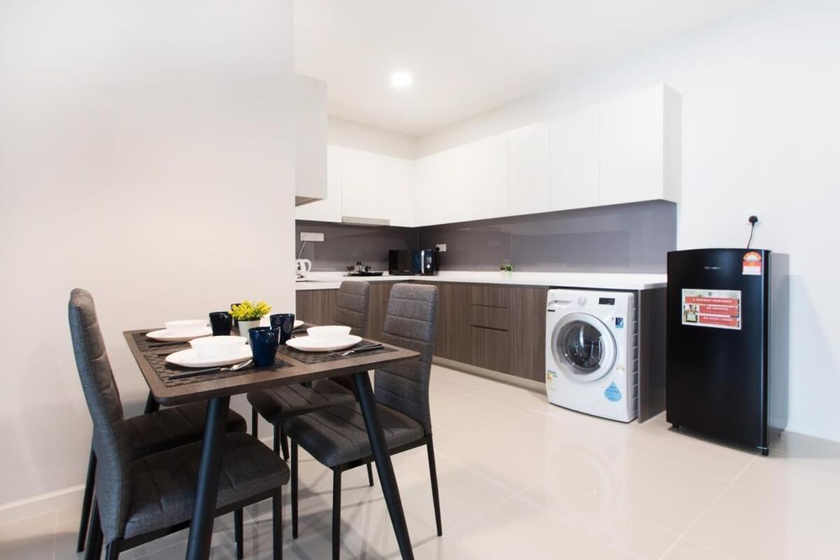 Modern, High Floor Suasana Suites 05 In Jb ジョホールバル エクステリア 写真
